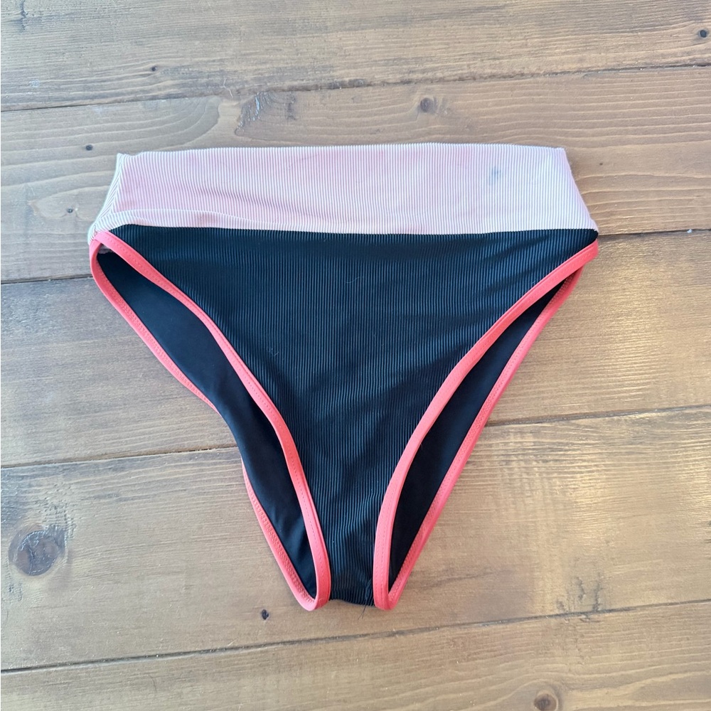 Beach Riot Emmy Bottom